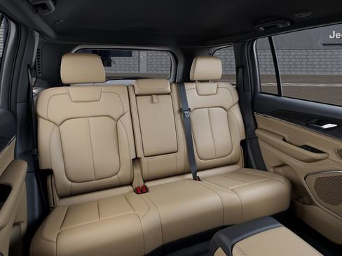 New 2026 Jeep Grand Cherokee Limited image 15