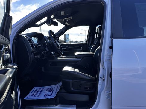 Used 2021 RAM 2500 Laramie w/ Night Edition image 18