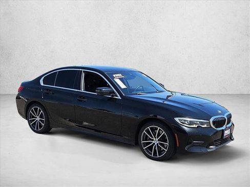 Used 2021 BMW 330i Sedan w/ Parking Assistance Package RWD image 3