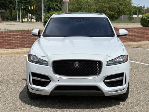 Used 2017 Jaguar F-PACE R-Sport AWD/4WD image 5