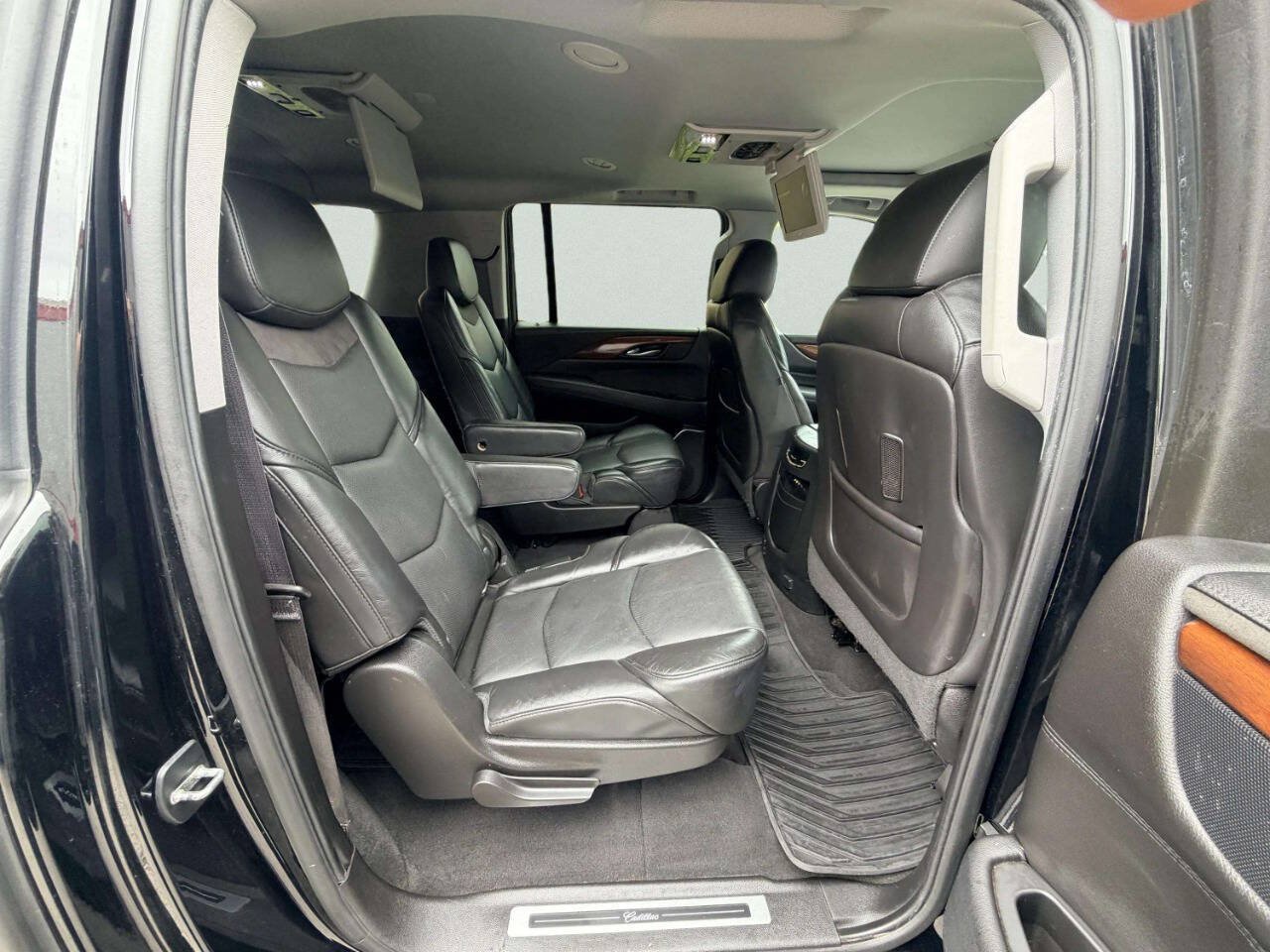Used 2015 Cadillac Escalade ESV Premium AWD/4WD image 30