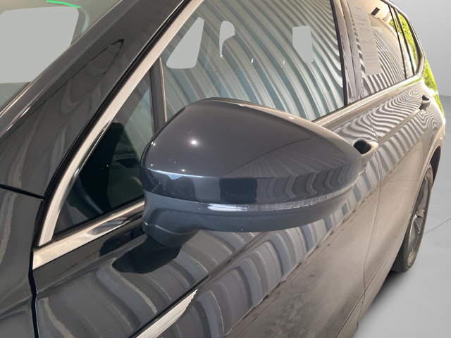 Used 2023 Volkswagen Tiguan SE FWD image 24
