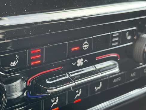 Used 2025 Jeep Grand Cherokee Laredo X w/ Luxury Tech Group I image 30