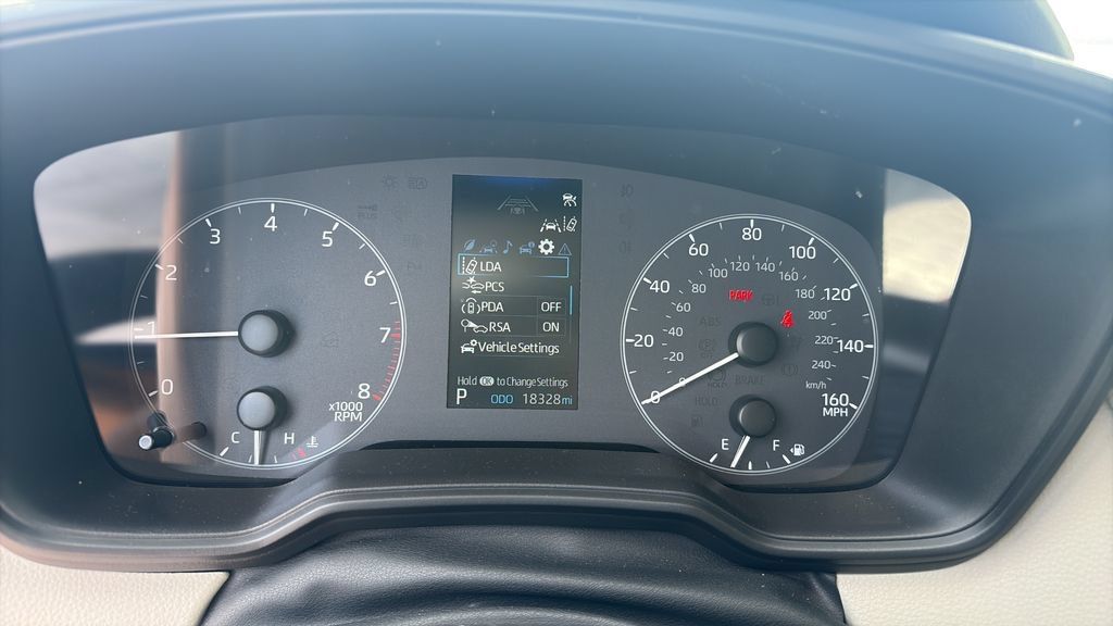 Used 2025 Toyota Corolla LE FWD image 20