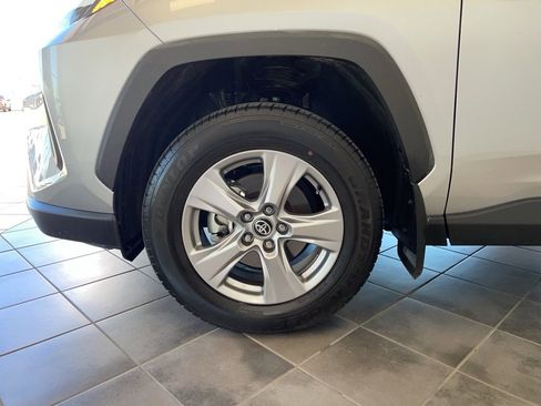 Used 2025 Toyota RAV4 XLE w/ Convenience Package image 17