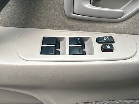 Used 2005 Toyota Tundra SR5 image 14