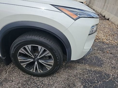 Used 2023 Nissan Rogue SV w/ SV Premium Package image 12