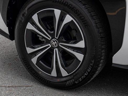 Used 2024 Toyota bZ4X XLE w/ Weather Package image 10