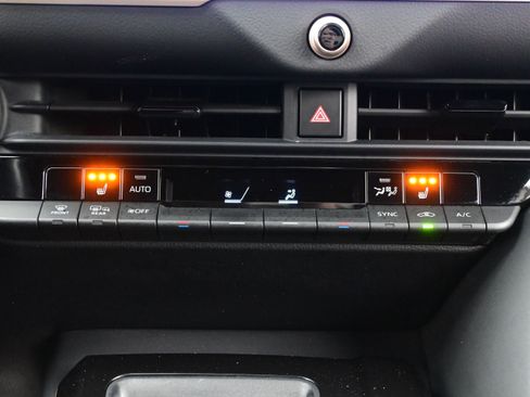 Used 2024 Toyota Crown XLE AWD/4WD image 20