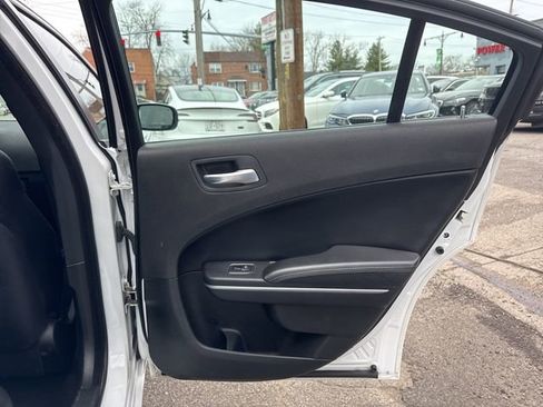 Used 2021 Dodge Charger SXT w/ Leather Interior Group RWD image 17