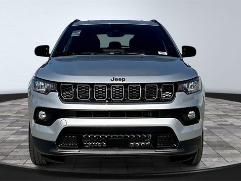 New 2026 Jeep Compass Latitude image 18