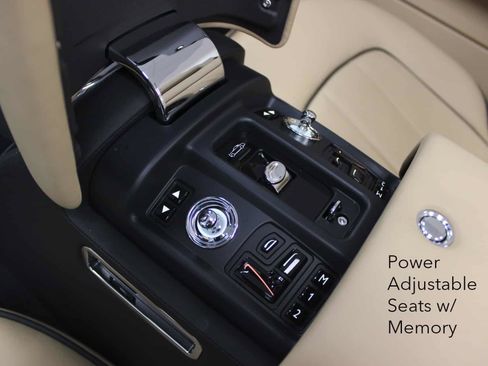 Used 2014 Rolls-Royce Phantom Drophead Coupe RWD image 18