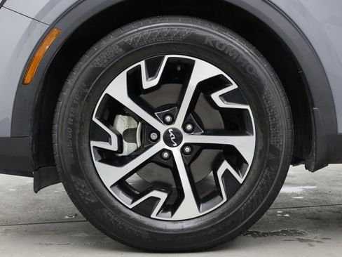 Used 2024 Kia Sportage EX FWD image 10