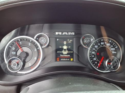 Used 2024 RAM 3500 Tradesman w/ Chrome Appearance Group AWD/4WD image 14