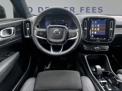 Used 2023 Volvo XC40 B4 Ultimate w/ Protection Package Premier FWD image 8