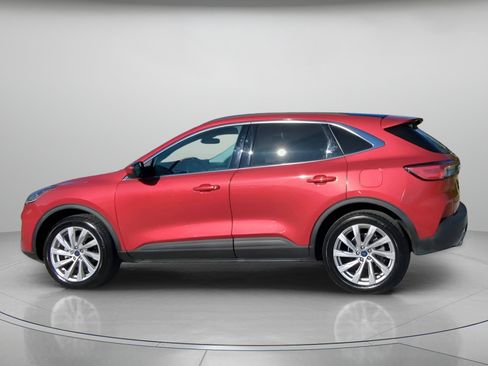 Certified 2022 Ford Escape Titanium w/ Titanium Elite Package AWD/4WD image 18