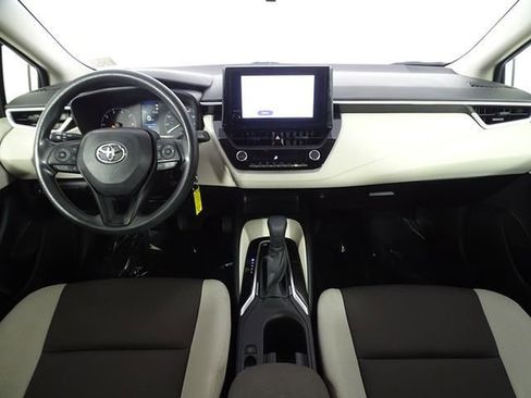 Used 2023 Toyota Corolla LE image 24
