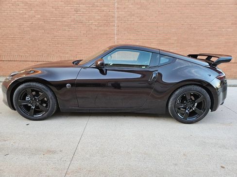 Used 2012 Nissan 370Z Coupe RWD image 7