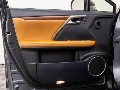 Used 2022 Lexus RX 350L Premium w/ Premium Package image 14