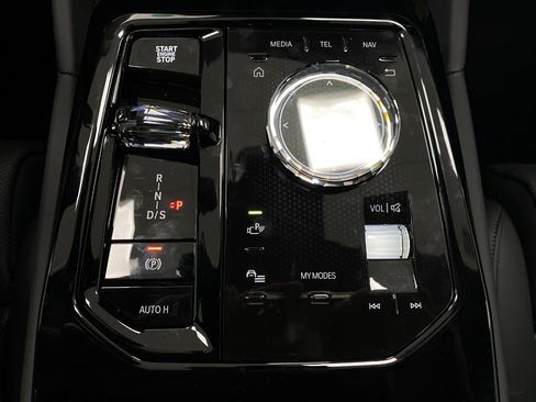 New 2026 BMW 550e xDrive w/ Executive Package AWD/4WD image 27