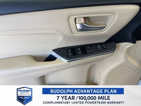 Used 2016 Toyota Camry XLE image 11