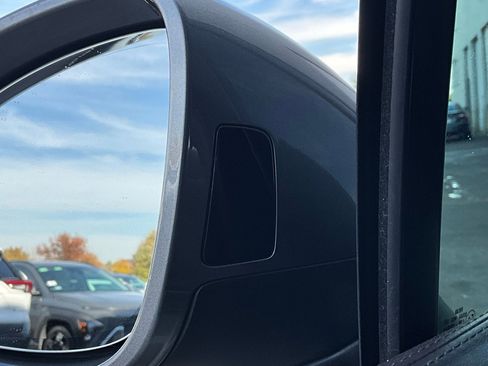 Used 2016 Porsche Cayenne GTS image 21