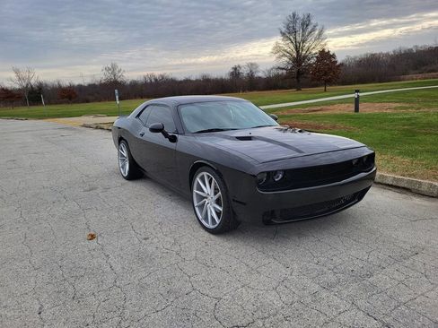 Used 2012 Dodge Challenger SXT image 5