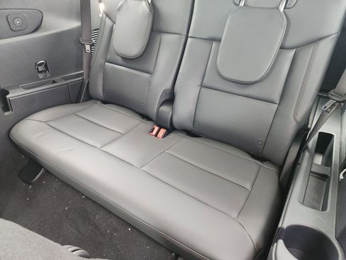 New 2026 Ford Explorer Active w/ Active Comfort Package RWD image 19