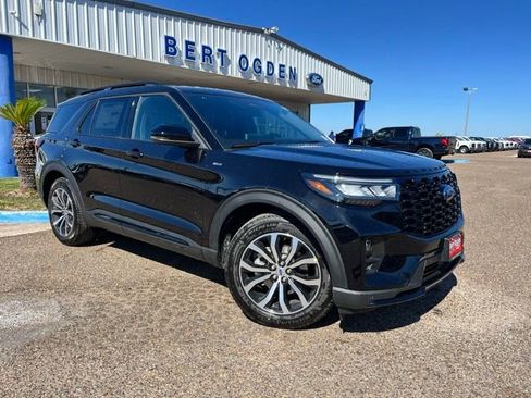 New 2026 Ford Explorer ST-Line image 1