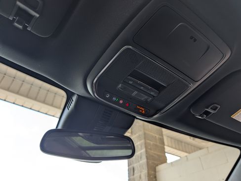 Used 2024 GMC Acadia Denali FWD image 34