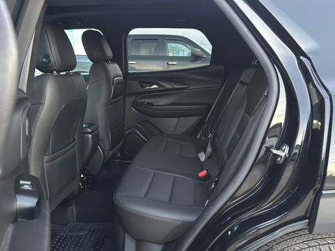 Used 2023 Chevrolet TrailBlazer RS w/ Sun and Liftgate Package image 18