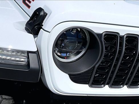 New 2026 Jeep Gladiator Mojave image 29