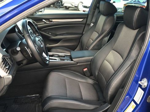 Used 2018 Honda Accord Sport image 14