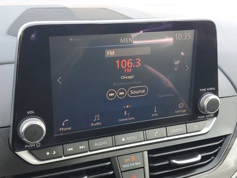 Used 2025 Nissan Altima 2.5 SV FWD image 22