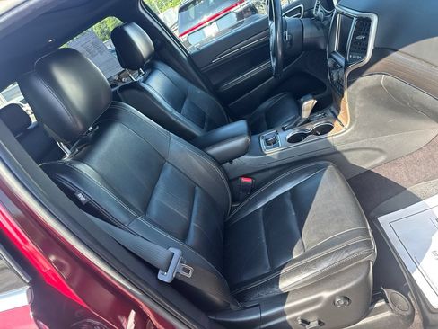 Used 2016 Jeep Grand Cherokee Limited AWD/4WD image 22