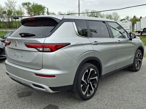 Used 2024 Mitsubishi Outlander SE AWD/4WD image 7