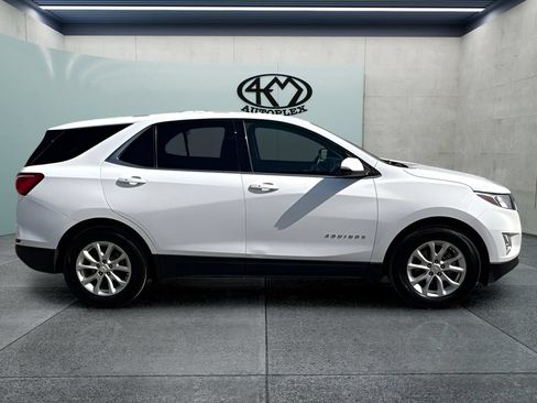 Used 2018 Chevrolet Equinox LT FWD image 2