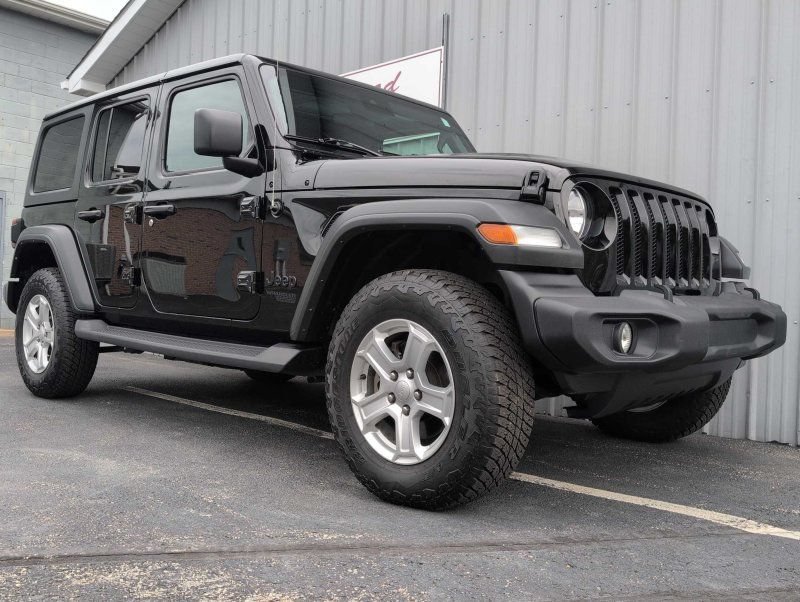 Used 2021 Jeep Wrangler Unlimited Sport AWD/4WD image 4