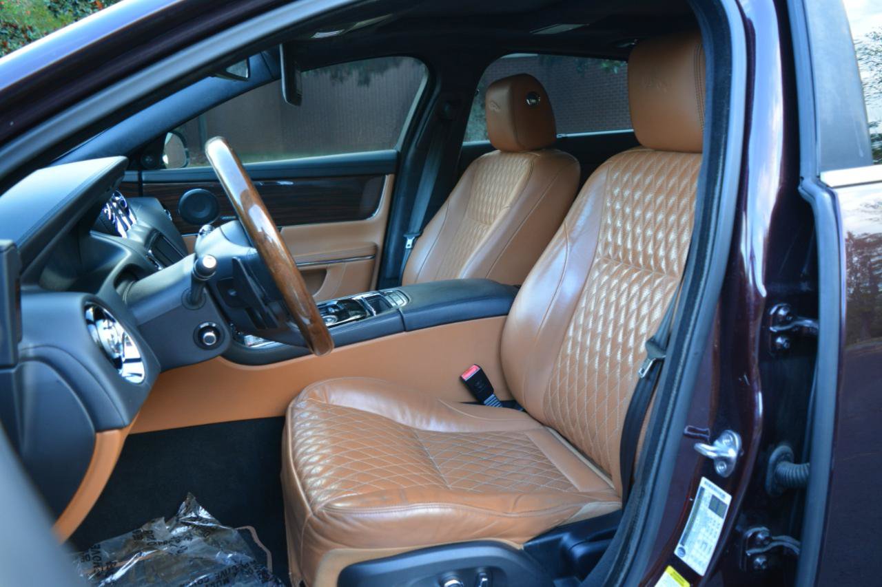 Used 2016 Jaguar XJ L Portfolio RWD image 10