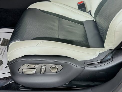 Used 2023 Lexus LS 500 F Sport image 22