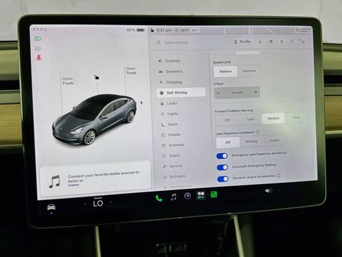 Used 2018 Tesla Model 3 Mid Range RWD image 18
