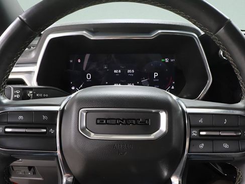 Used 2023 GMC Canyon Denali AWD/4WD image 15
