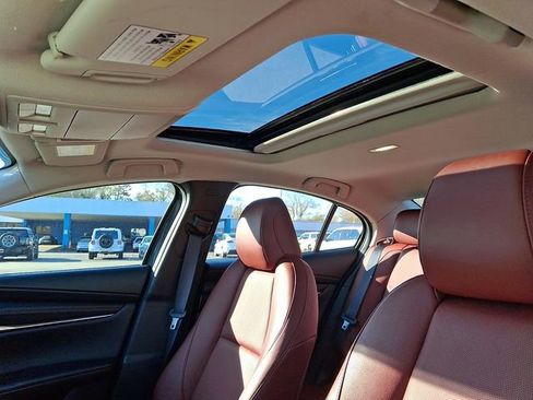 Used 2025 MAZDA MAZDA3 s image 17