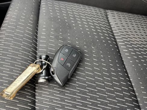 Used 2025 Chevrolet Equinox LT FWD image 27