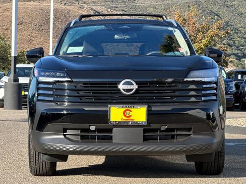 New 2026 Nissan Kicks SV w/ SV Premium Package image 3