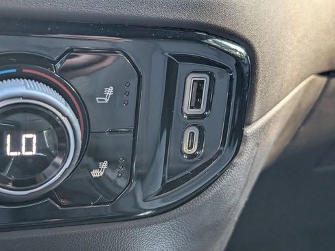 Used 2024 Chevrolet Silverado 1500 RST w/ Convenience Package II RWD image 32