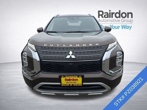 Used 2023 Mitsubishi Outlander SEL AWD/4WD image 2