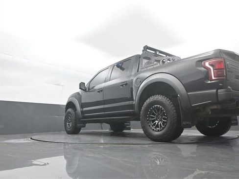 Certified 2018 Ford F150 Raptor w/ Equipment Group 802A Luxury image 35