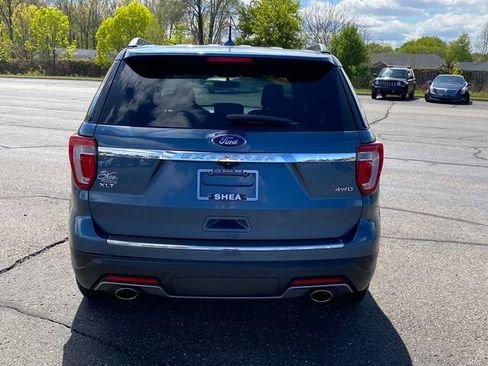 Used 2018 Ford Explorer XLT w/ Equipment Group 201A AWD/4WD image 4