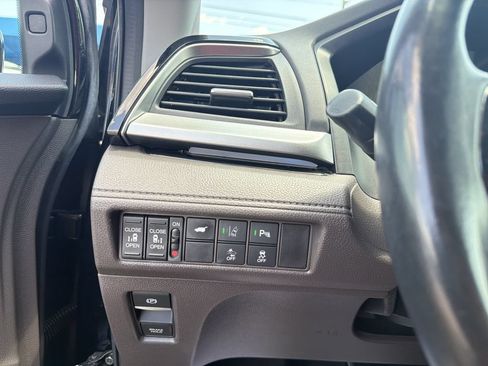 Used 2019 Honda Odyssey Elite image 15